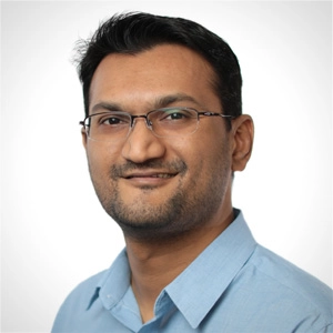 Headshot of Akhilesh Pasupulati
