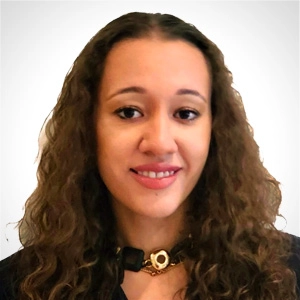 Headshot of Alessandra Campbell