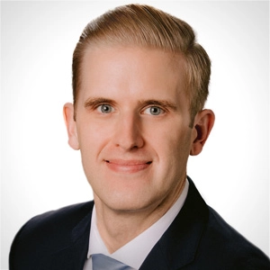 Headshot of Gregory Uszak