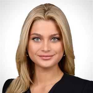 Headshot of Lily Vyhanek