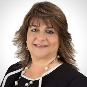 Headshot of Rebecca Mendoza