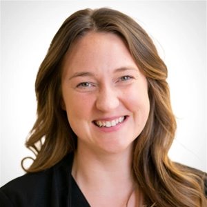 Headshot of Tara Kelly