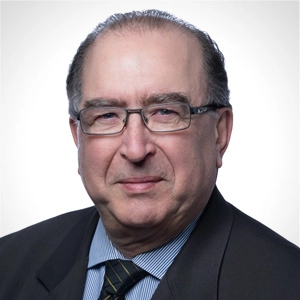Headshot of Tom Lutzow